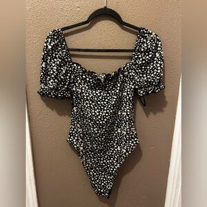 Black flower print Body suit short sleeve